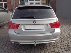 Tažné zařízení BMW 3-serie sedan 2005-2012 (E90), pevný čep 2 šrouby, Galia