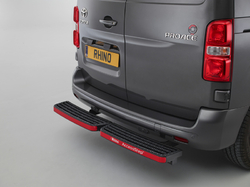 Dvojitý schůdek Iveco Daily 24-, černý, Rhino AccessStep UNI PDC