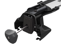 Střešní nosič Mitshubishi Colt VII 23- WingBar Edge, Thule