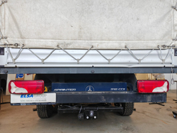 Tažné zařízení Volkswagen Crafter valník 3,0t / 3,5t / 4,6t (MWB+LWB) 2006-2016, příruba 4 šr., Bosal-Oris