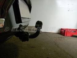 Tažné zařízení Volkswagen Passat sedan 2014- (B8), pevné 2 šr., BRINK