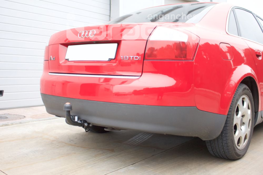 Tažné zařízení Audi A4 Cabrio 2002-2005 (B6), pevné, Aragon