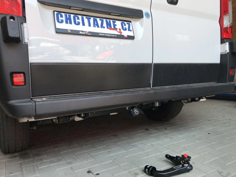 Tažné zařízení Opel Movano skříň 2022-, vertikální, Westfalia