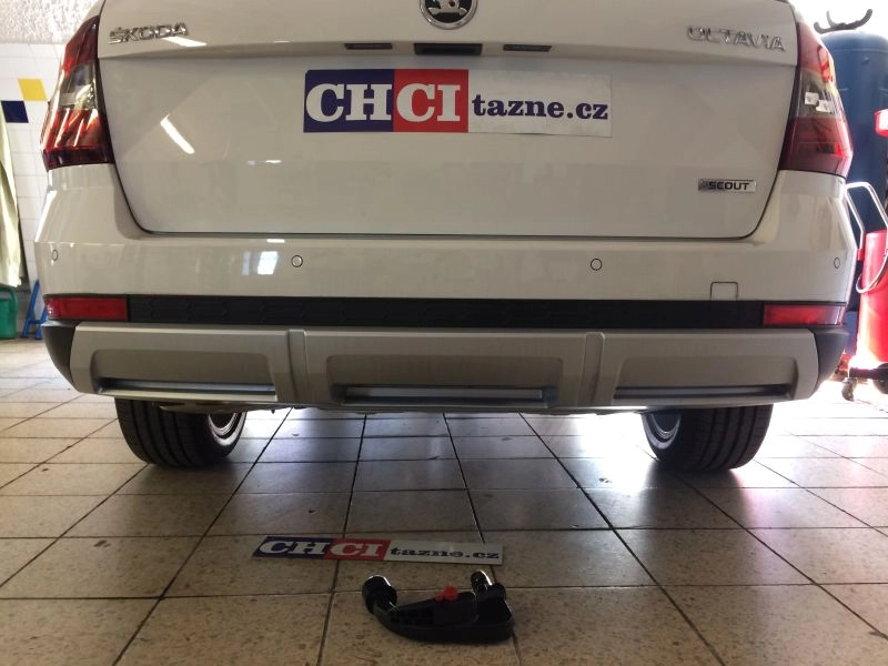 Tažné zařízení Škoda Octavia 2013-2020 (III) kombi, vertikální, PROF SVAR