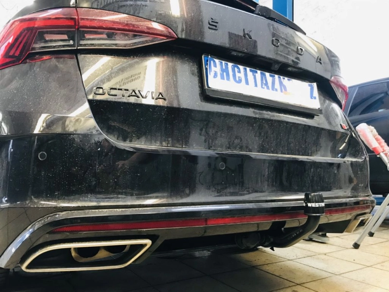 Tažné zařízení Škoda Octavia kombi 2020- (IV), vertikální, Westfalia