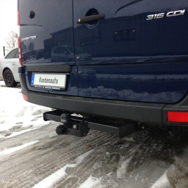 Tažné zařízení Volkswagen Crafter valník 3,0t / 3,5t / 4,6t (MWB+LWB) 2006-2016, příruba 4 šr., Bosal-Oris
